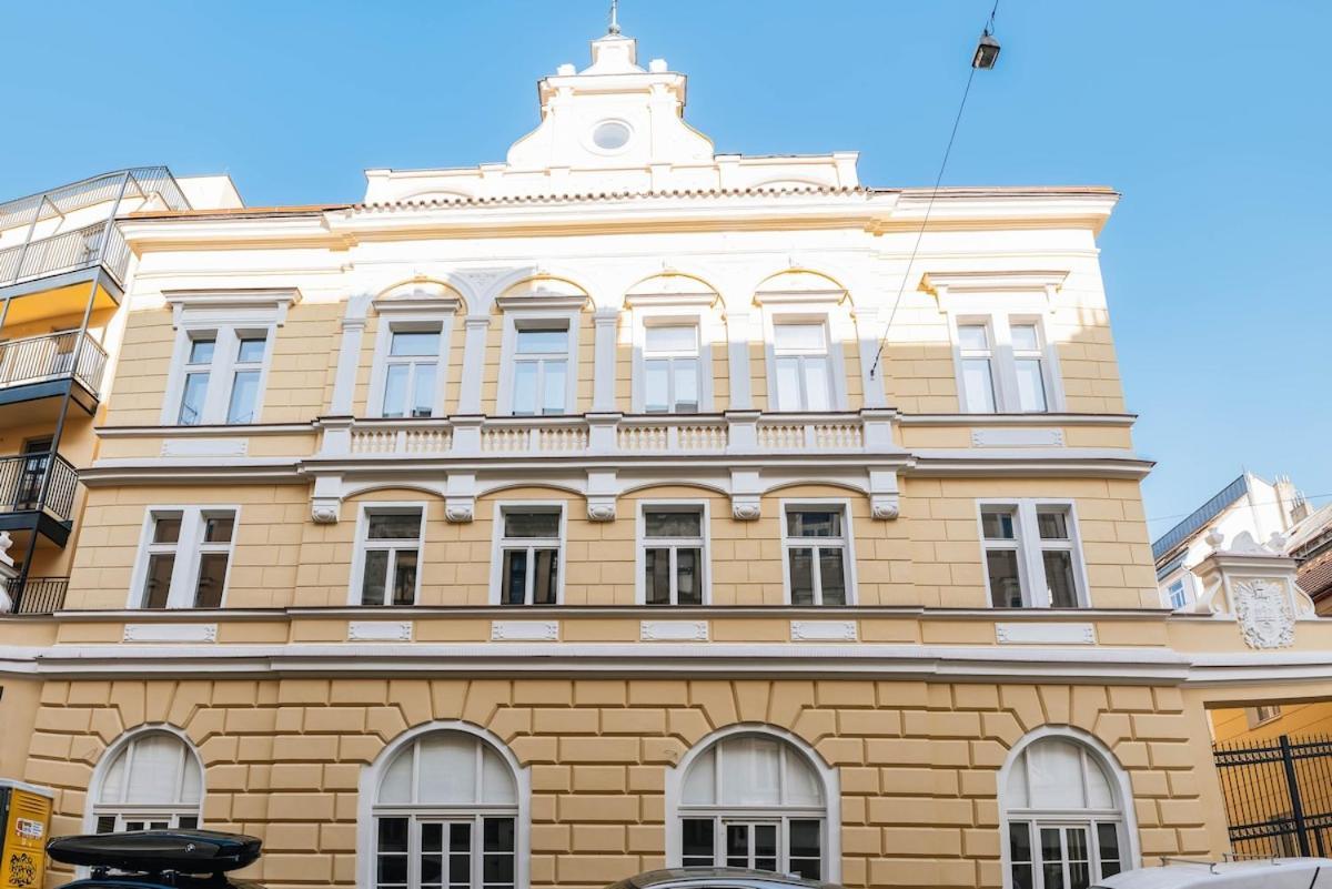 Cavallo Penthouse Xl Balcony City Center Praga